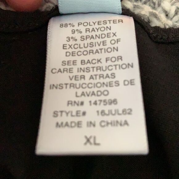 M Fasis XL Romper with embroidery detail around the neck/front. - Picture 11 of 13